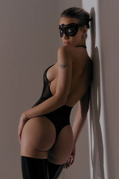 Accroche Coeur V Neck Thong Bodysuit
