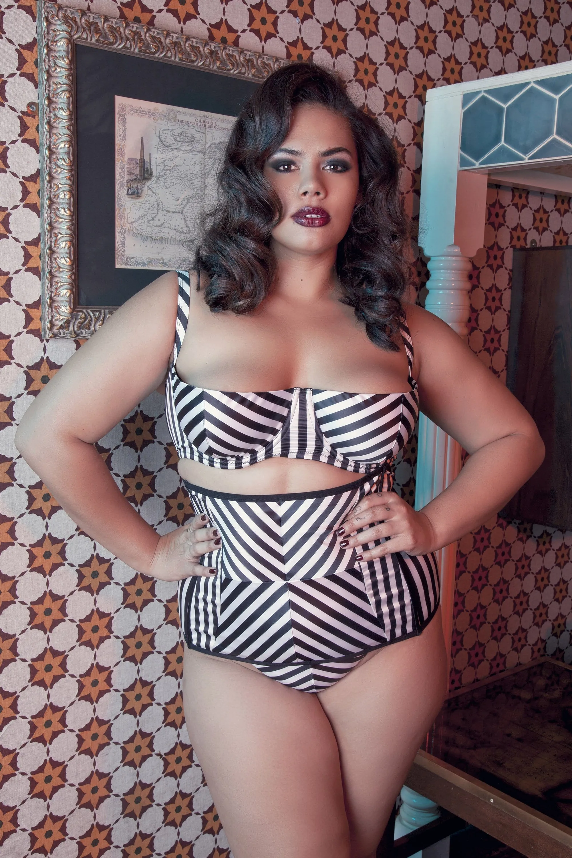 Beatrix Ivory Placement Stripe Thong Curve
