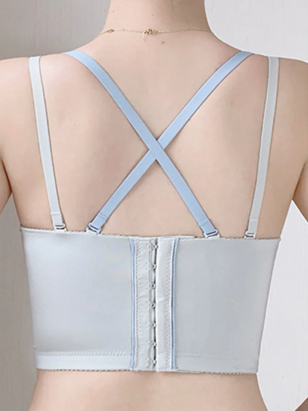 Invisible Push-Up Wire-Free Back-Smoothing Strapless Bra