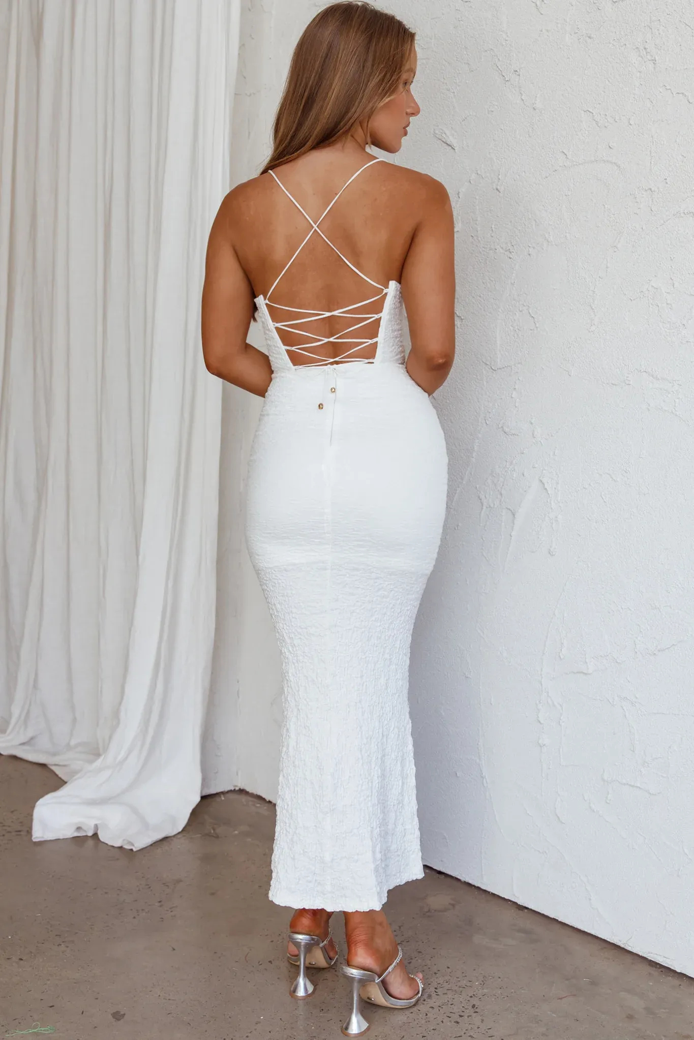 Nouveau U-Neckline Midi Dress White