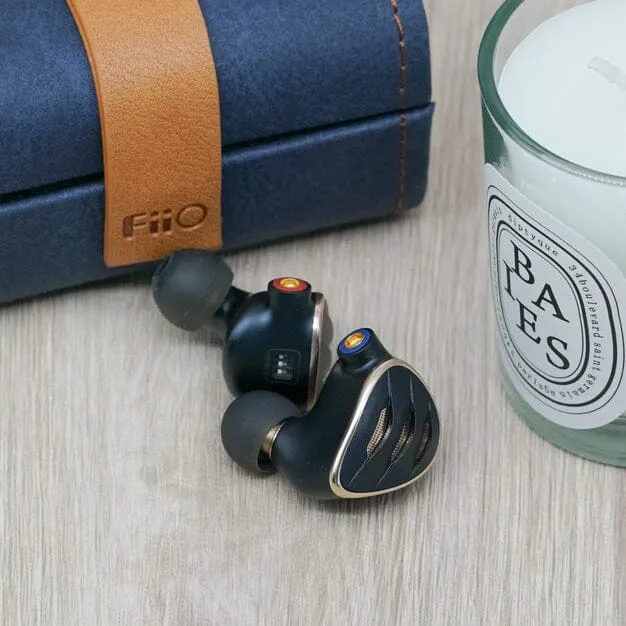 Open Box FiiO FH5s 2DD 2BA Hybrid 4-Driver IEMs (Ships Only to Japan)