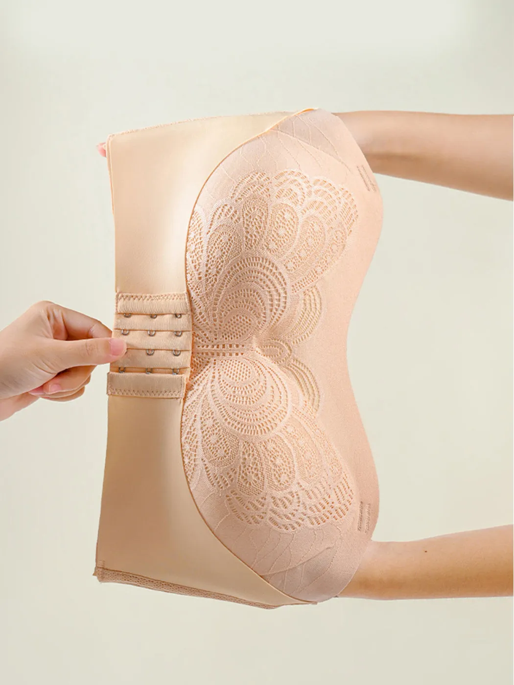 Strapless Anti-Slip Invisible Front Closure Wire-Free Push-Up Bra