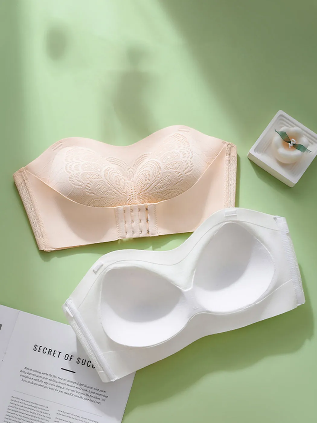 Strapless Anti-Slip Invisible Front Closure Wire-Free Push-Up Bra