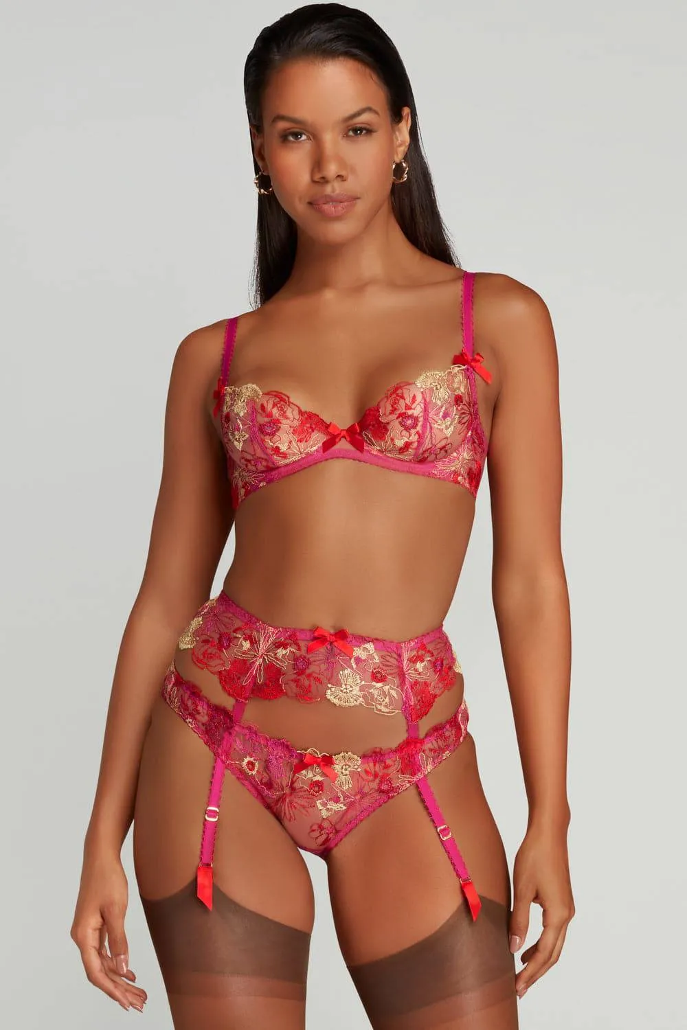 Zuri Suspender
